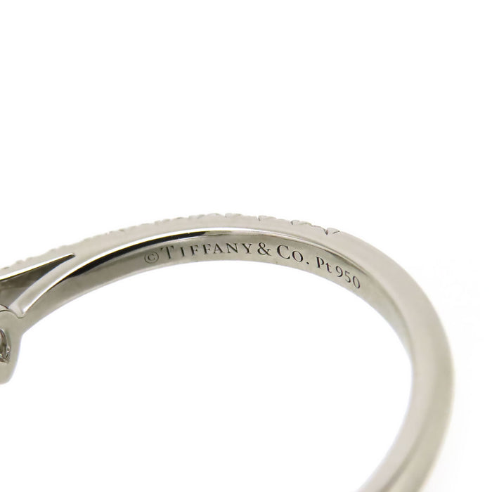 TIFFANY&Co. 
ソレスト ペアシェイプ エンゲージメント リング