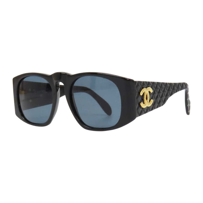 CHANEL 
COCO CC ロゴ ゴールドカラーメタル アイウェア 
ココマーク マトラッセ サングラス