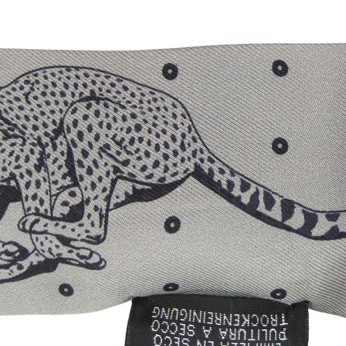HERMES 
チーター 豹 バンダナ シルク 
ツイリー GUEPARDE BANDANA