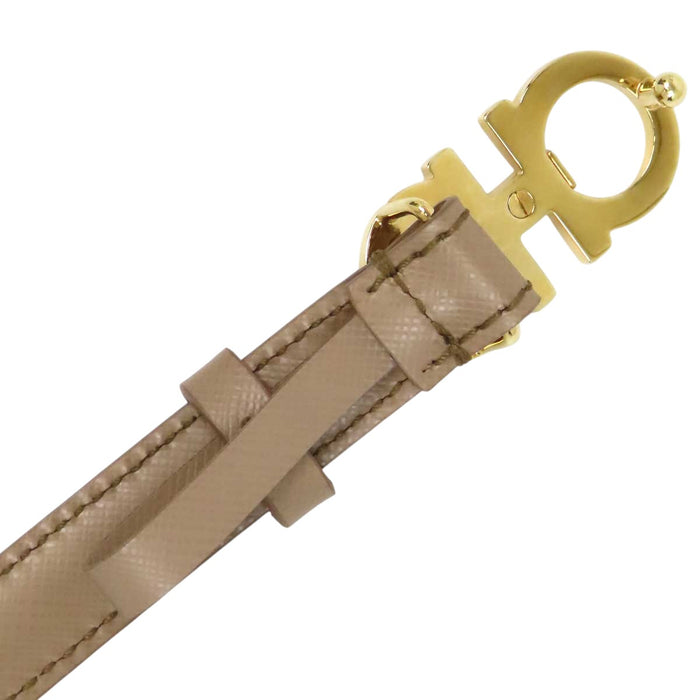 Salvatore Ferragamo 
ロゴ レザー ゴールドカラー金具 
ダブルガンチーニ ベルト
