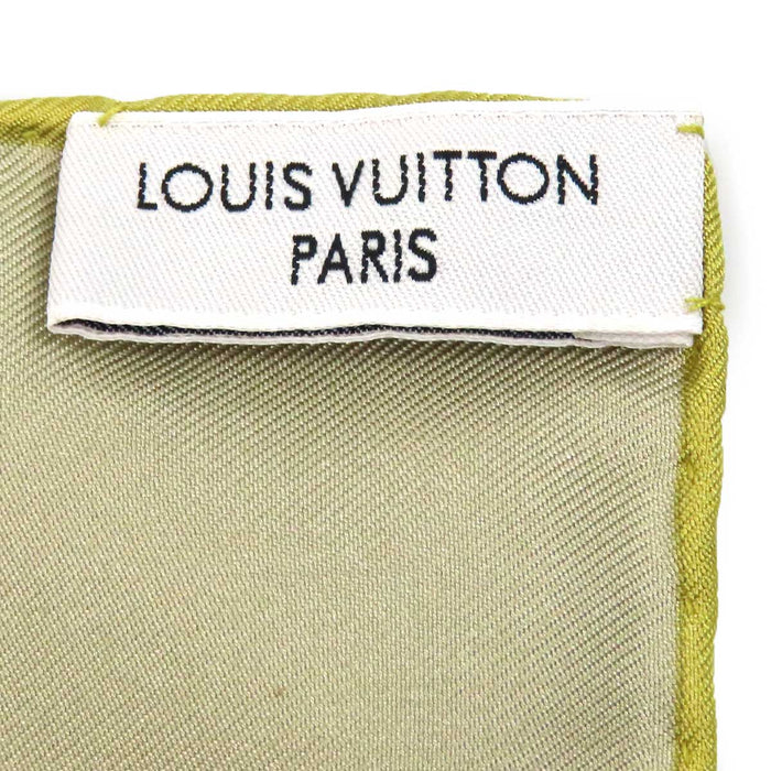 LOUIS VUITTON 
LV パッチワーク シルク 
Carre Au fil du temps 時の流れに スカーフ 
モノグラム