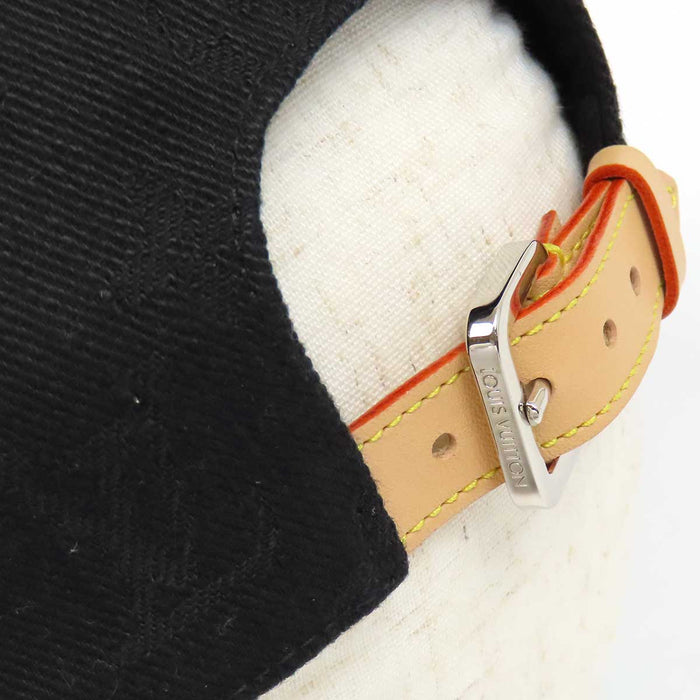 LOUIS VUITTON 
LV ロゴ 総柄 レザー ストラップ 
モノグラム エッセンシャル キャップ