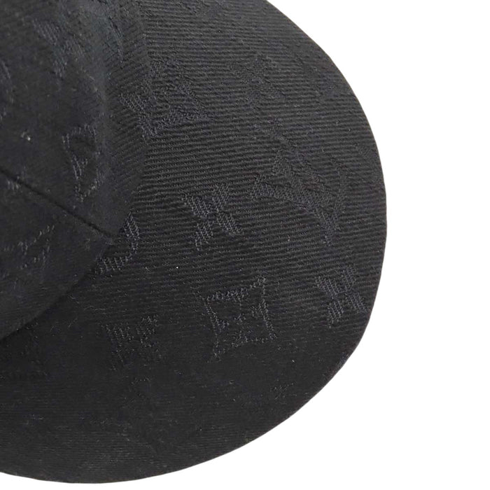 LOUIS VUITTON 
LV ロゴ 総柄 レザー ストラップ 
モノグラム エッセンシャル キャップ