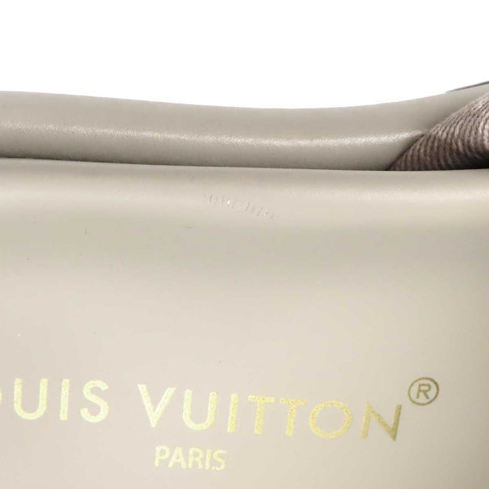 LOUIS VUITTON 
LV キャンバス レザー フラット 
プール ピロー サンダル 
モノグラム