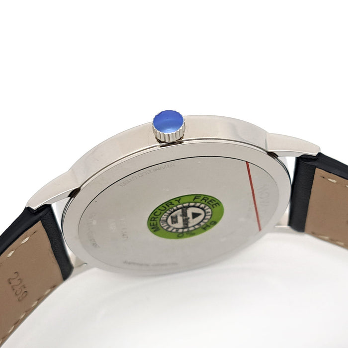 Movado  
Musée  
Avec boîte