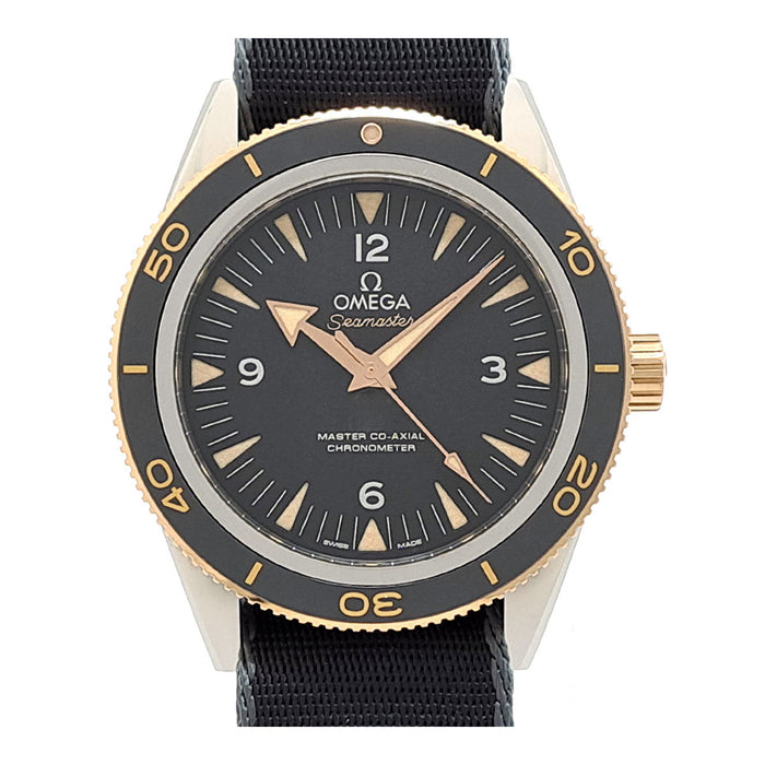 OMEGA 
シーマスター 300 マスター コーアクシャル 
箱ギャラ付