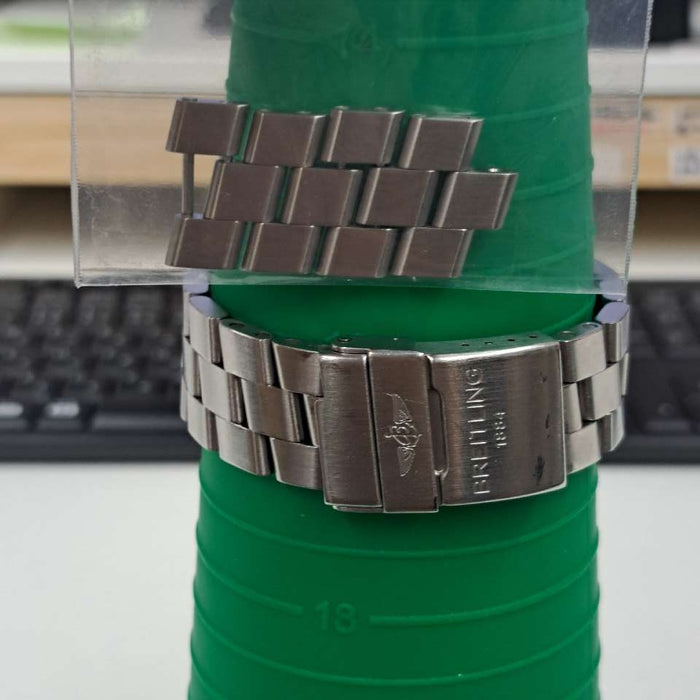 【WHOLESALES】
BREITLING 
A17390 
スーパーオーシャン 
箱　保　クロノメーター証　コマ