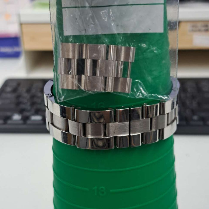 【WHOLESALES】
CARTIER 
W62025V3 
ロードスター ドゥ カルティエ ウォッチ　LM 
箱　純正レザーベルト×1　純正Dバックル×1　コマ