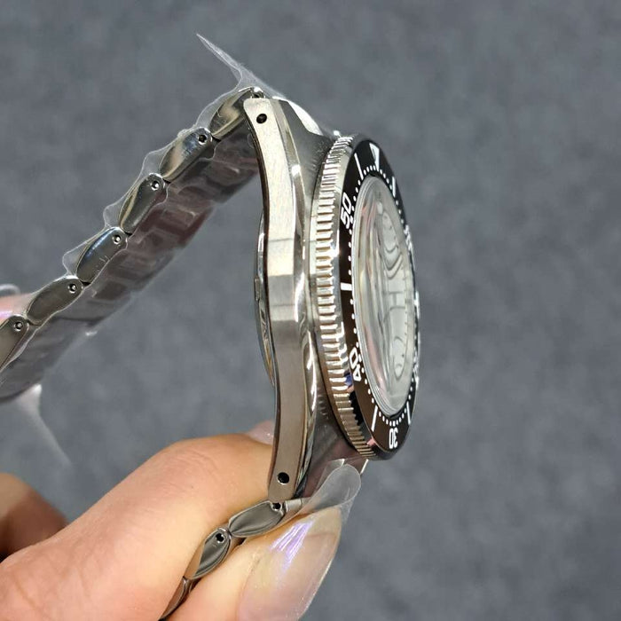 【WHOLESALES】
SEIKO 
SBDC213 
プロスペックス 
箱　保