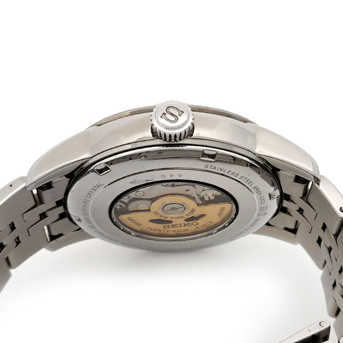 SEIKO 
Présage, modèle à cadran en porcelaine d’Arita