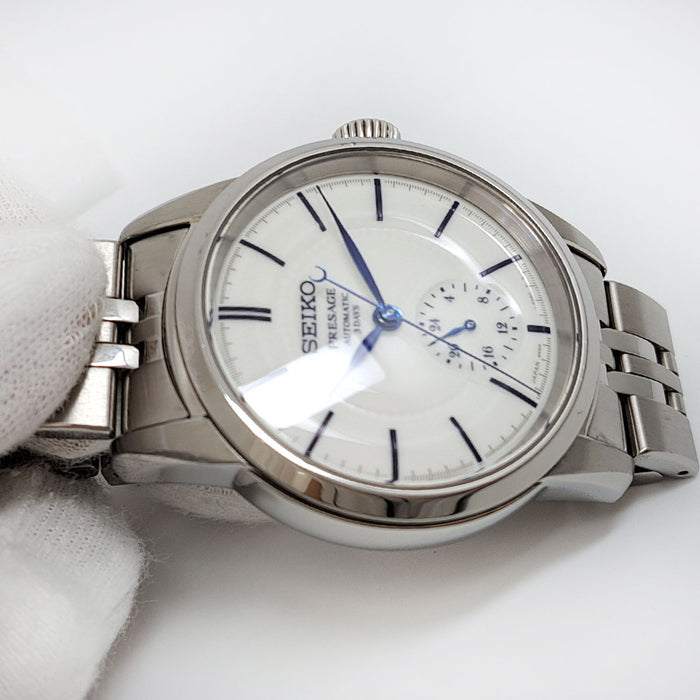 SEIKO 
Présage, modèle à cadran en porcelaine d’Arita