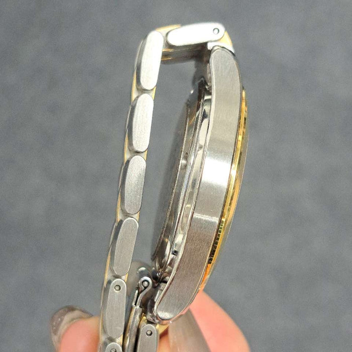 【WHOLESALES】
OMEGA 
2301.1 
箱（外箱汚れ・内箱劣化）　ギャランティ