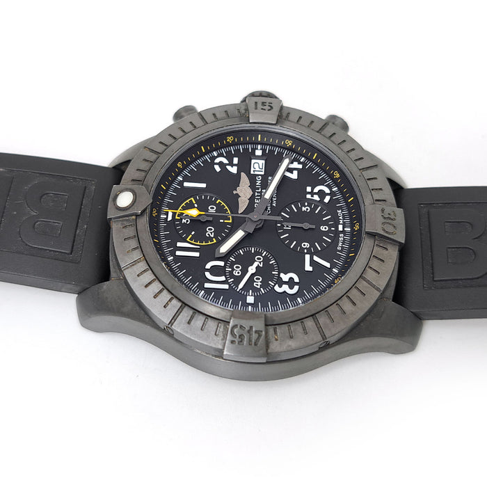 BREITLING 
アベンジャー クロノグラフ 45 ナイト ミッション 
ギャラ付