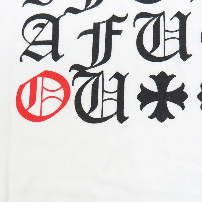 CHROME HEARTS  
CH MADE IN HOLLYWOOD  
T-shirt con stampa in inglese e ferro di cavallo sul retro