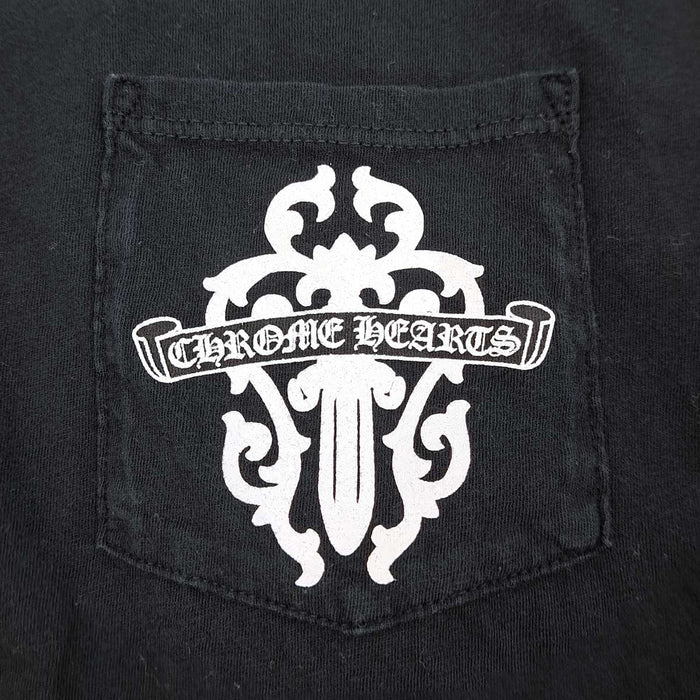CHROME HEARTS 
CH コットン ヴァイン スクロールラベル 
ヴァイン ダガー スクロールラベル プリント ロングスリーブ Tシャツ
