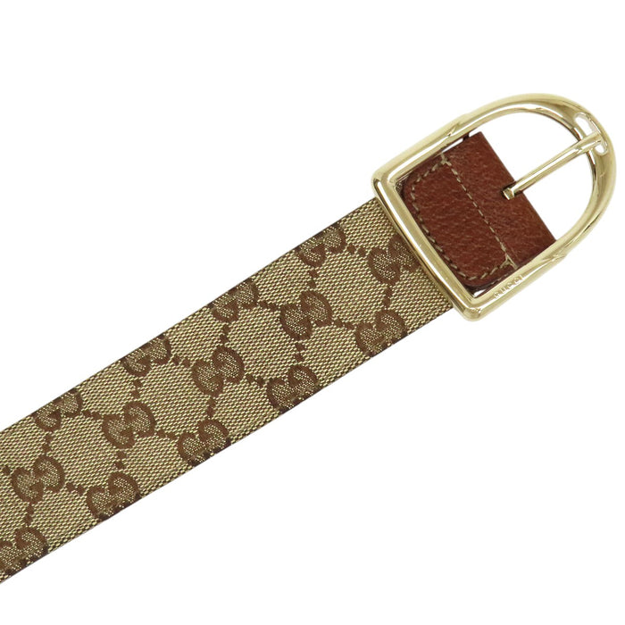 GUCCI 
総柄 ロゴ レザー ゴールドカラー金具 
GGキャンバス ベルト
