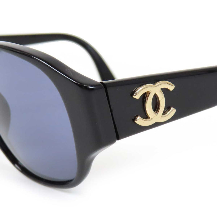 CHANEL 
COCO CC ロゴ ゴールドカラーメタル アイウェア 
ココマーク サングラス