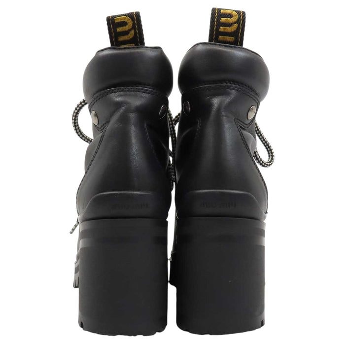 MIUMIU 
レースアップ 
ロゴ レザー レースアップ ブーツ