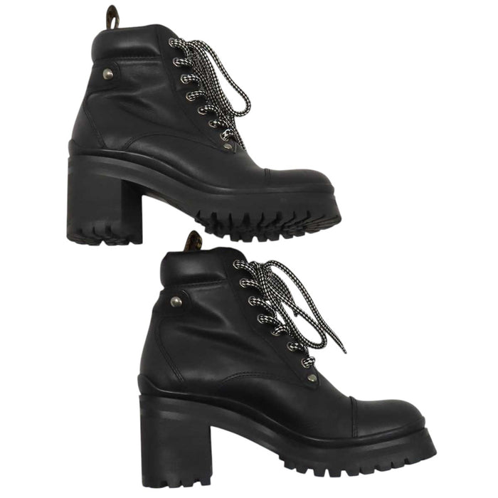 MIUMIU 
レースアップ 
ロゴ レザー レースアップ ブーツ