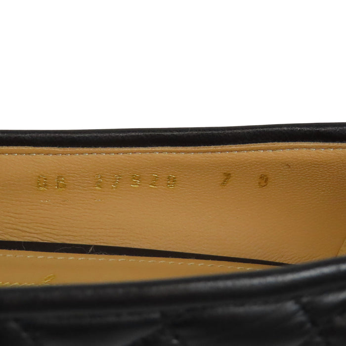 Salvatore Ferragamo 
Logo leather patent 
Vara ribbon quilted pumps