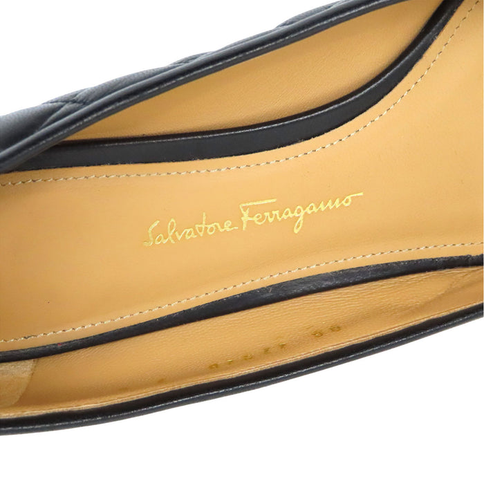 Salvatore Ferragamo 
ロゴ レザー パテント 
ヴァラ リボン キルティング パンプス