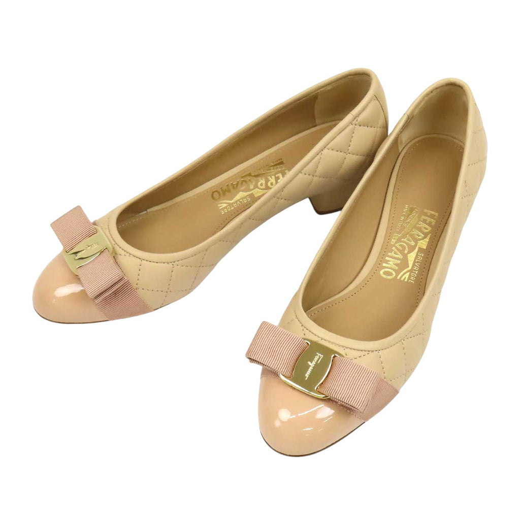Salvatore Ferragamo Vara キルティングパンプス Salvatore Ferragamo ロゴ レザー パテント ヴァラ リボン