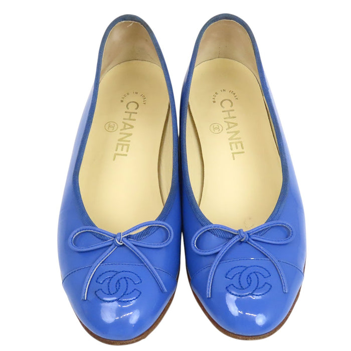 CHANEL 
COCO CC logo ribbon flat ballet shoes 
Coco mark ballerina pumps