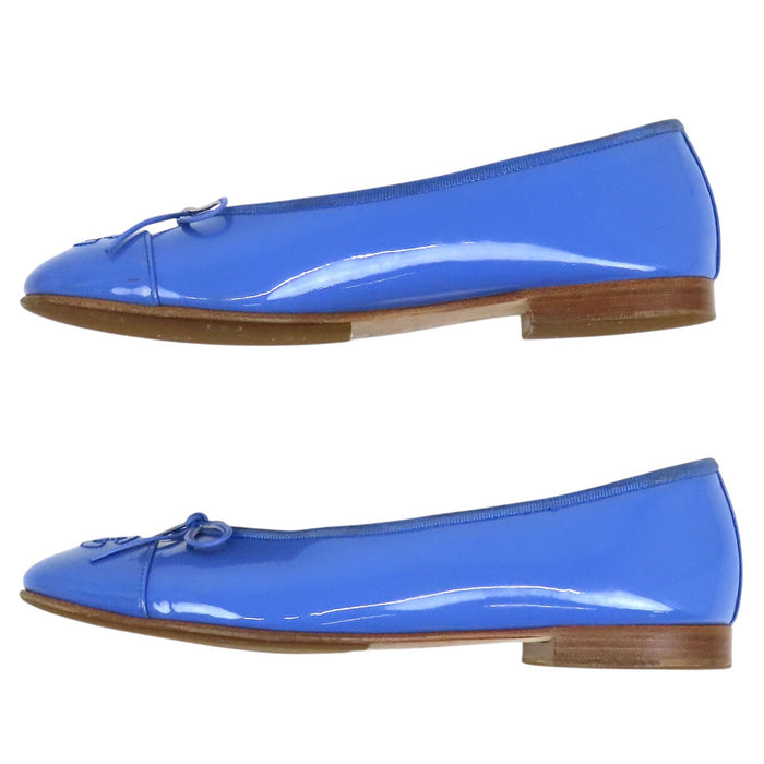CHANEL 
COCO CC logo ribbon flat ballet shoes 
Coco mark ballerina pumps