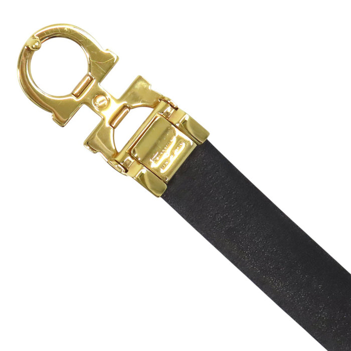 Salvatore Ferragamo  
Logo gold-colored metal  
Double Gancini reversible belt