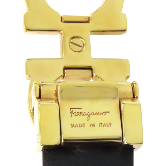 Salvatore Ferragamo  
Logo gold-colored metal  
Double Gancini reversible belt