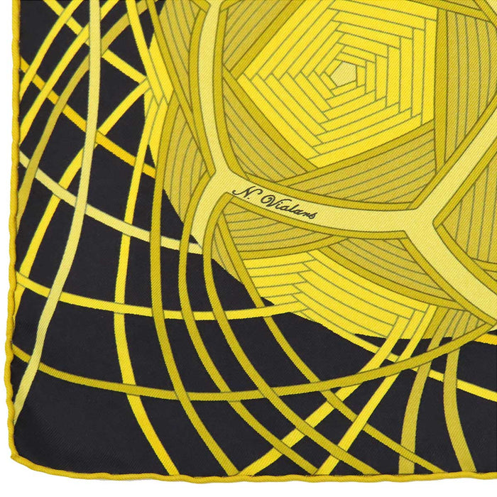 HERMES 
スカーフ 大判 シルク 
カレ 90 L’ART DU TEMARI 手毬の宇宙