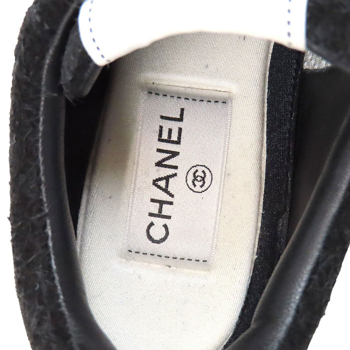 CHANEL 
COCO CC ロゴ レースアップ 
ココマーク ベルベット スウェード ローカット スニーカー