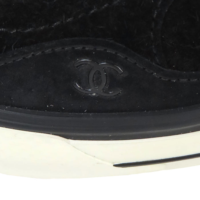 CHANEL 
COCO CC ロゴ レースアップ 
ココマーク ベルベット スウェード ローカット スニーカー