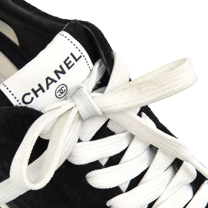 CHANEL 
COCO CC ロゴ レースアップ 
ココマーク ベルベット スウェード ローカット スニーカー