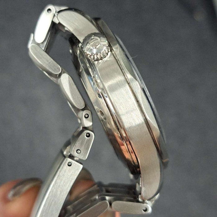 【WHOLESALES】
OMEGA 
2220.8 
ギャランティ