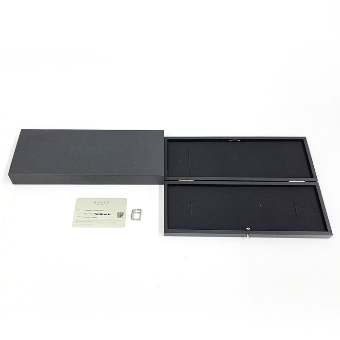 NOMOS  
Tangent  
With box and warranty card