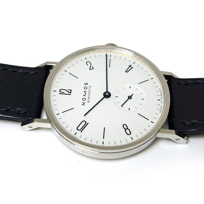 NOMOS  
Tangent  
With box and warranty card