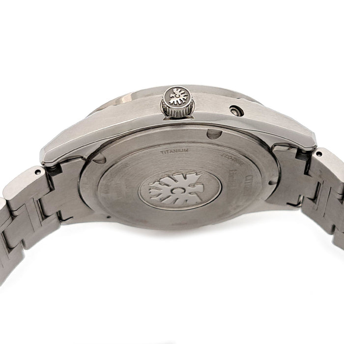 CITIZEN 
The Citizen Iconic Nature Collection "Wind" 
With box and warranty