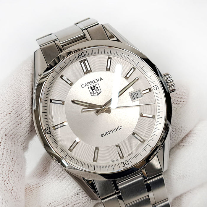 TAG HEUER 
Carrera 
With box and guarantee card