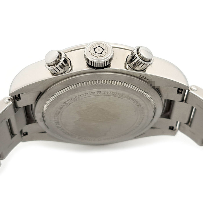 TUDOR  
Black Bay Chronograph  
With box and warranty card