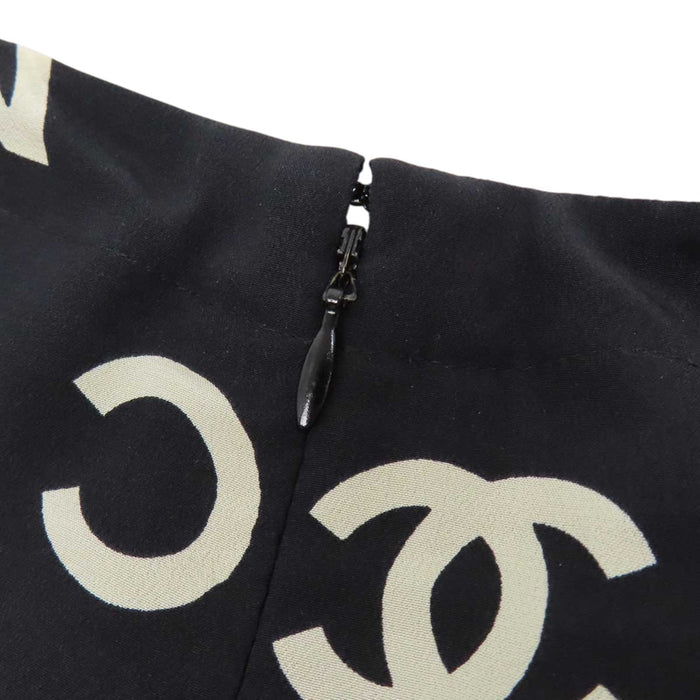 CHANEL 
COCO CC ロゴ 97P 
ココマーク シルク ワンピース