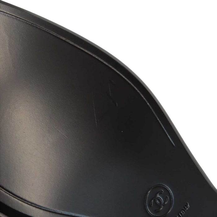 CHANEL 
COCO CC ゴールドカラー金具 レザー 
ココマーク シャイニー カーフ ローファー