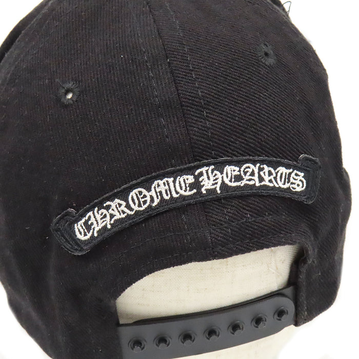 CHROME HEARTS  
Cross Ball Scroll Label Cotton  
Horseshoe CH Plus Trucker Cap