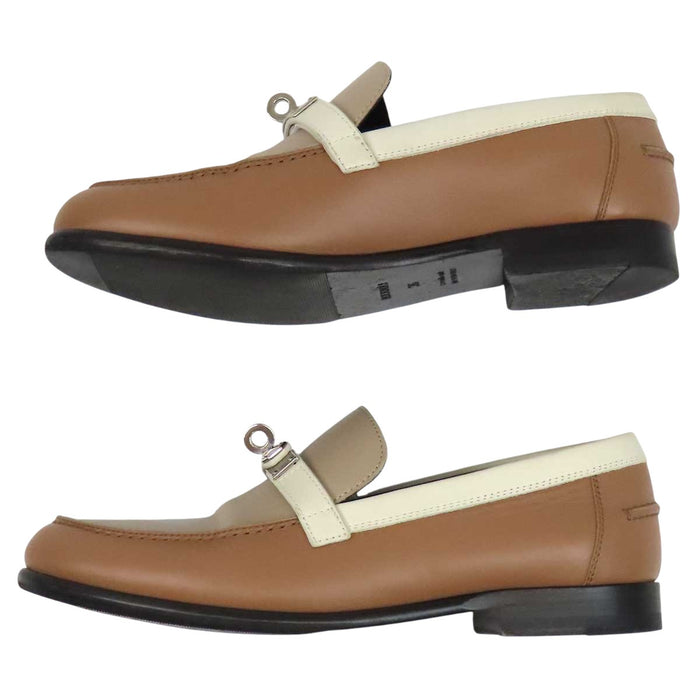 HERMES 
ケリーバックル シルバーカラーメタル レザー 
デスタン モカシン