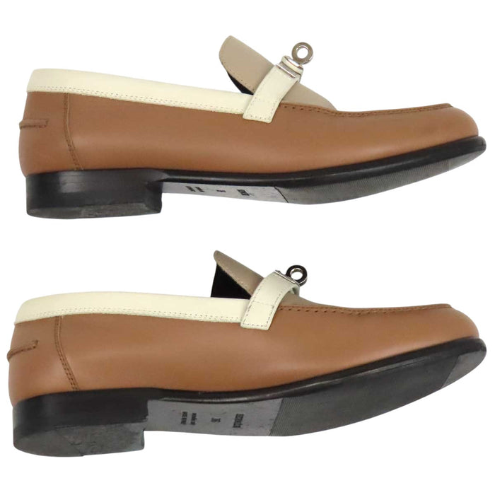 HERMES 
ケリーバックル シルバーカラーメタル レザー 
デスタン モカシン