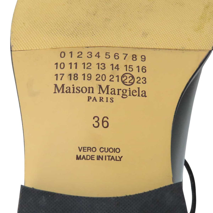 Maison Margiela 
レザー 足袋 レースアップ ステッチ 
Tabi タビ ローファー