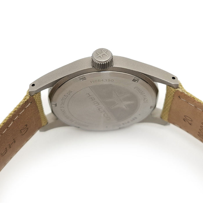 HAMILTON  
Khaki Field Mechanical  
With box and warranty card