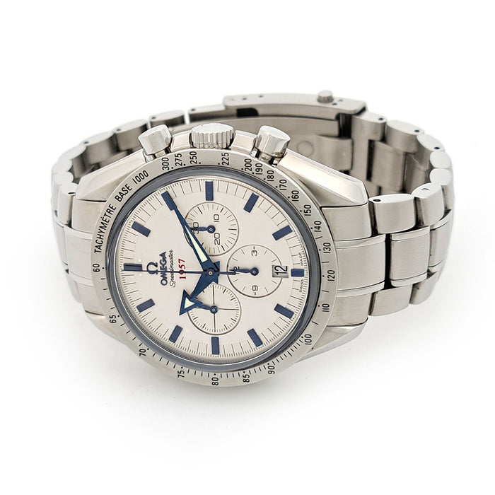 OMEGA  
Speedmaster Broad Arrow  
With warranty card