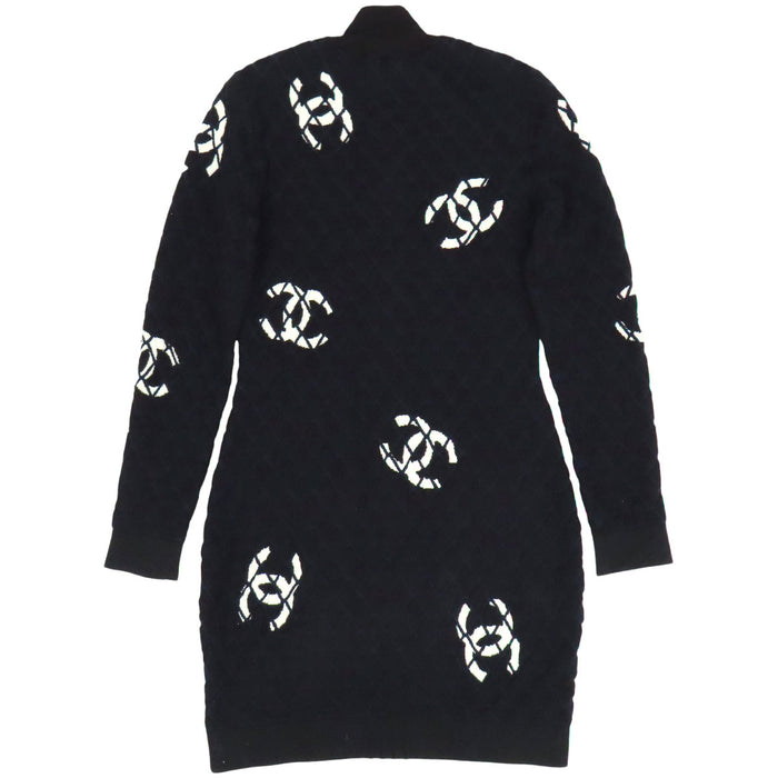 CHANEL 
COCO CC ロゴ ココボタン フロントジップ ニット カシミヤ混 ウール混 ナイロン混 シルク混 
ココマーク マトラッセ ワンピース