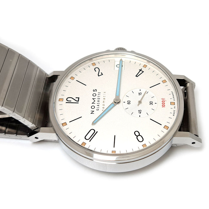 NOMOS 
グラスヒュッテ タンジェント スポーツ ネオマティック 42 デイト 
箱ギャラ付
